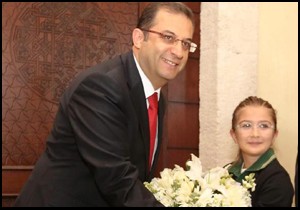 Minik validen hava ve tabela kirliliği uyarısı