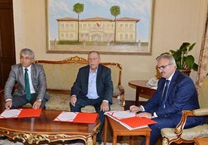 Vali Karaloğlu'ndan hayırseverlere çağrı