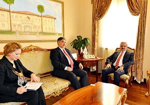 Irak'ın Büyükelçisi Alalawi, Vali Karaloğlu'nu ziyaret etti