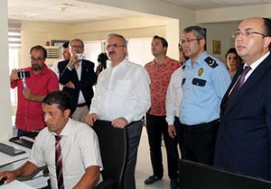 Vali, Kemer'i ziyaret etti