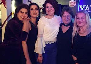 Kadınlardan erken yılbaşı kutlaması