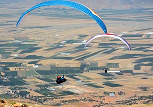 Elmalı'da yamaç paraşütü turnuvası