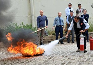 Belediye personeline yangın eğitimi