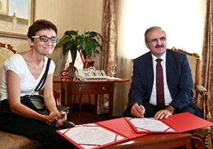 Hayırsever kız kardeşler okul yaptıracak