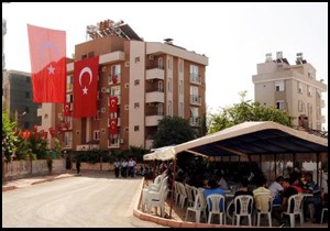 Şehit polisin Antalya'daki evinde yas var