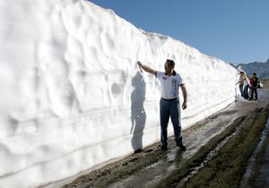 Antalya'da kar geçit vermiyor