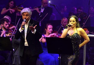 'Yeşilçam Sahnede' salona sığmadı