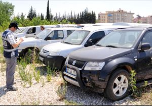 Yediemin deposuna polis baskını
