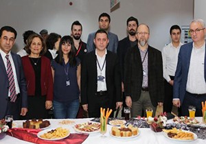 AÜ Hastanesi'nde yeni yıl kutlaması