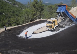 Yalçı yolu yenilendi