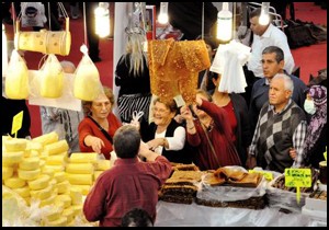 Türkiye'nin renkleri Kumluca'da buluşacak