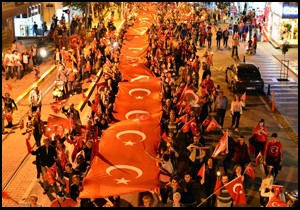 Cumhuriyet için haydi yürüyüşe...
