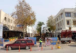 Kemer'in en işlek caddesi yenileniyor