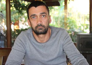 Zehirlenen köpeğine su verdiği şişeden kendi de zehirlendi